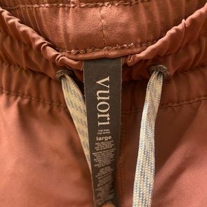 Large Vuori joggers
